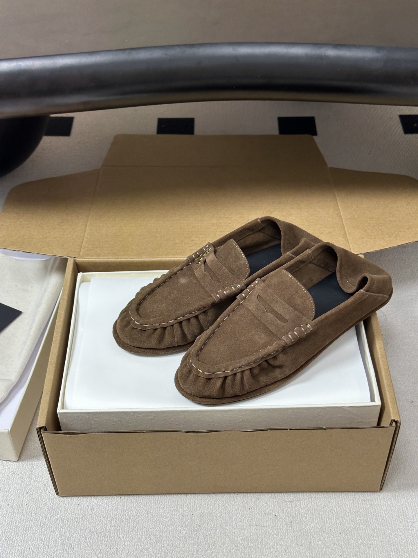 顶级品质 Saint Laurent 圣罗兰fw26 new arrival~ YSL LE LOAFER 踩跟懒人鞋 顶级品质 Saint Laurent 圣罗兰fw26 new arrival~ YSL LE LOAFER 踩跟懒人鞋