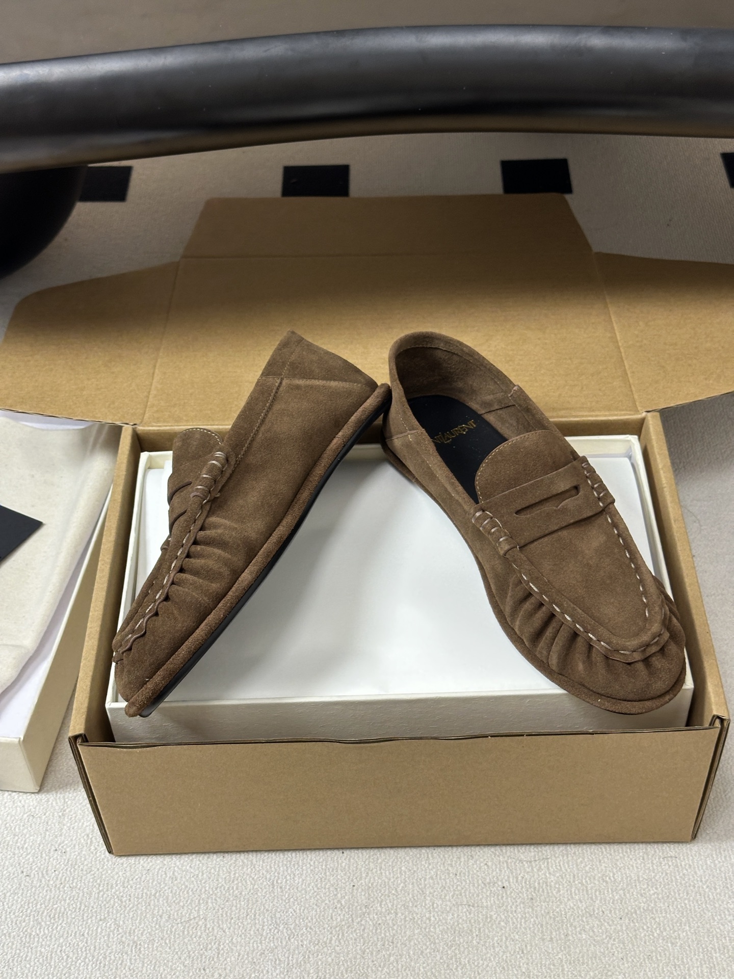 顶级品质 Saint Laurent 圣罗兰fw26 new arrival~ YSL LE LOAFER 踩跟懒人鞋 顶级品质 Saint Laurent 圣罗兰fw26 new arrival~ YSL LE LOAFER 踩跟懒人鞋