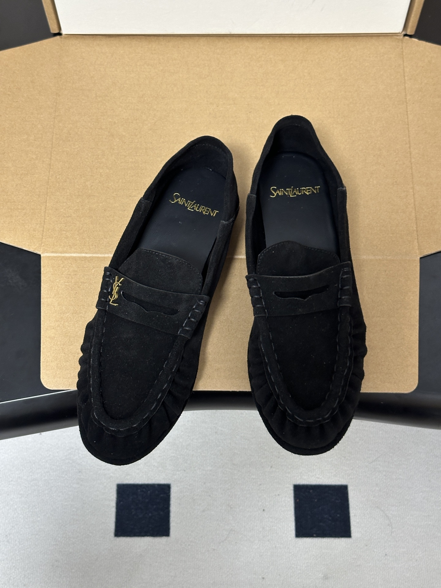 顶级品质 Saint Laurent 圣罗兰fw26 new arrival~ YSL LE LOAFER 踩跟懒人鞋 顶级品质 Saint Laurent 圣罗兰fw26 new arrival~ YSL LE LOAFER 踩跟懒人鞋