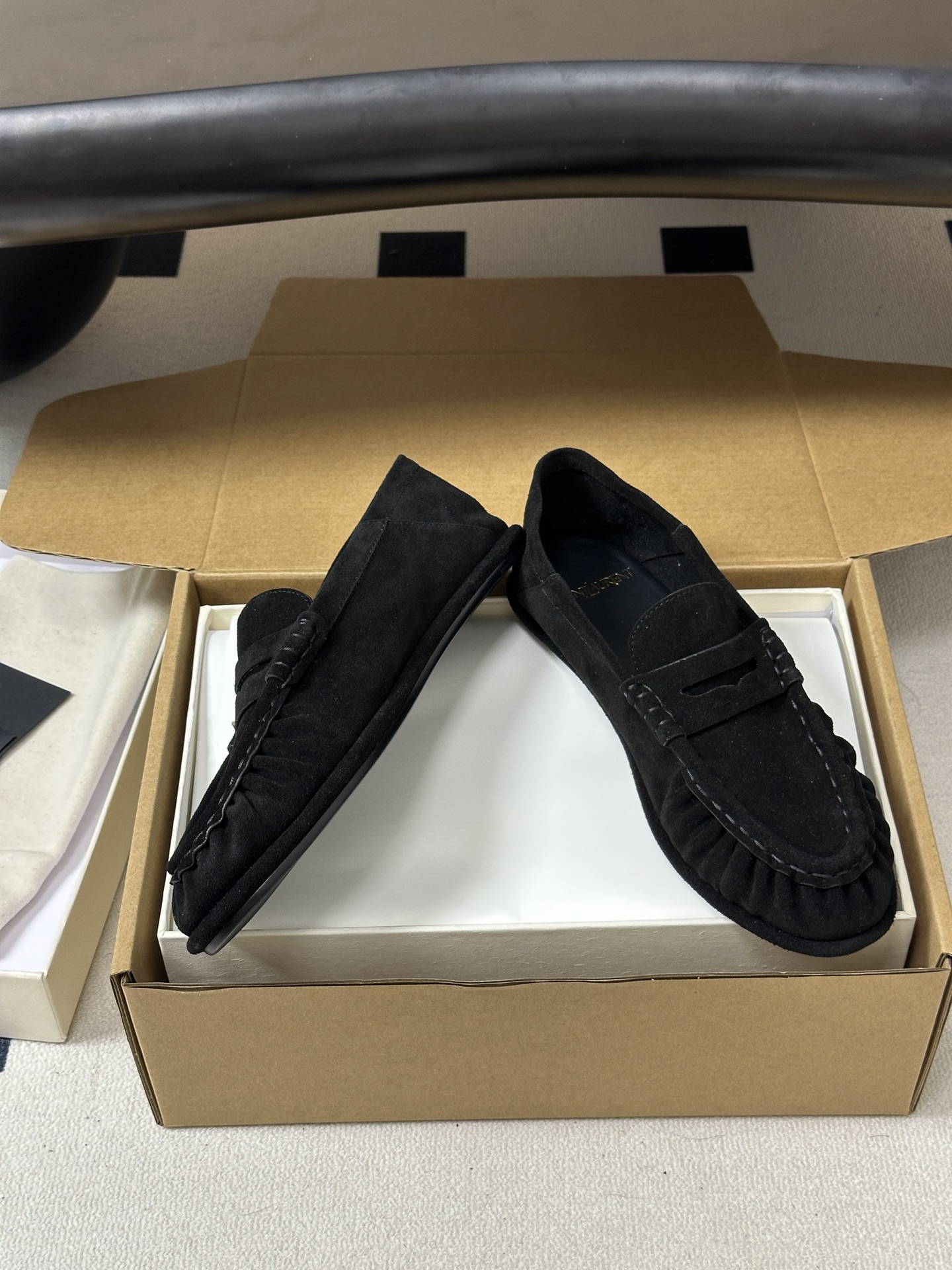 顶级品质 Saint Laurent 圣罗兰fw26 new arrival~ YSL LE LOAFER 踩跟懒人鞋 顶级品质 Saint Laurent 圣罗兰fw26 new arrival~ YSL LE LOAFER 踩跟懒人鞋