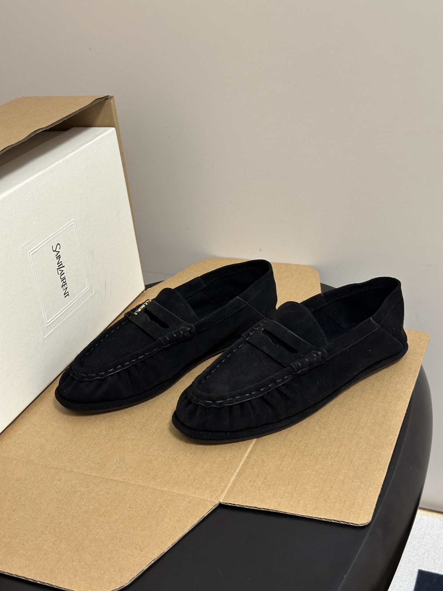 顶级品质 Saint Laurent 圣罗兰fw26 new arrival~ YSL LE LOAFER 踩跟懒人鞋 顶级品质 Saint Laurent 圣罗兰fw26 new arrival~ YSL LE LOAFER 踩跟懒人鞋