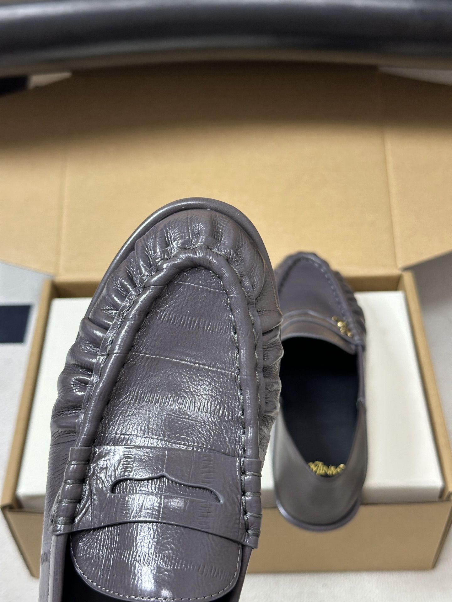 顶级品质 Saint Laurent 圣罗兰fw26 new arrival～  YSL LE LOAFER 踩跟懒人鞋