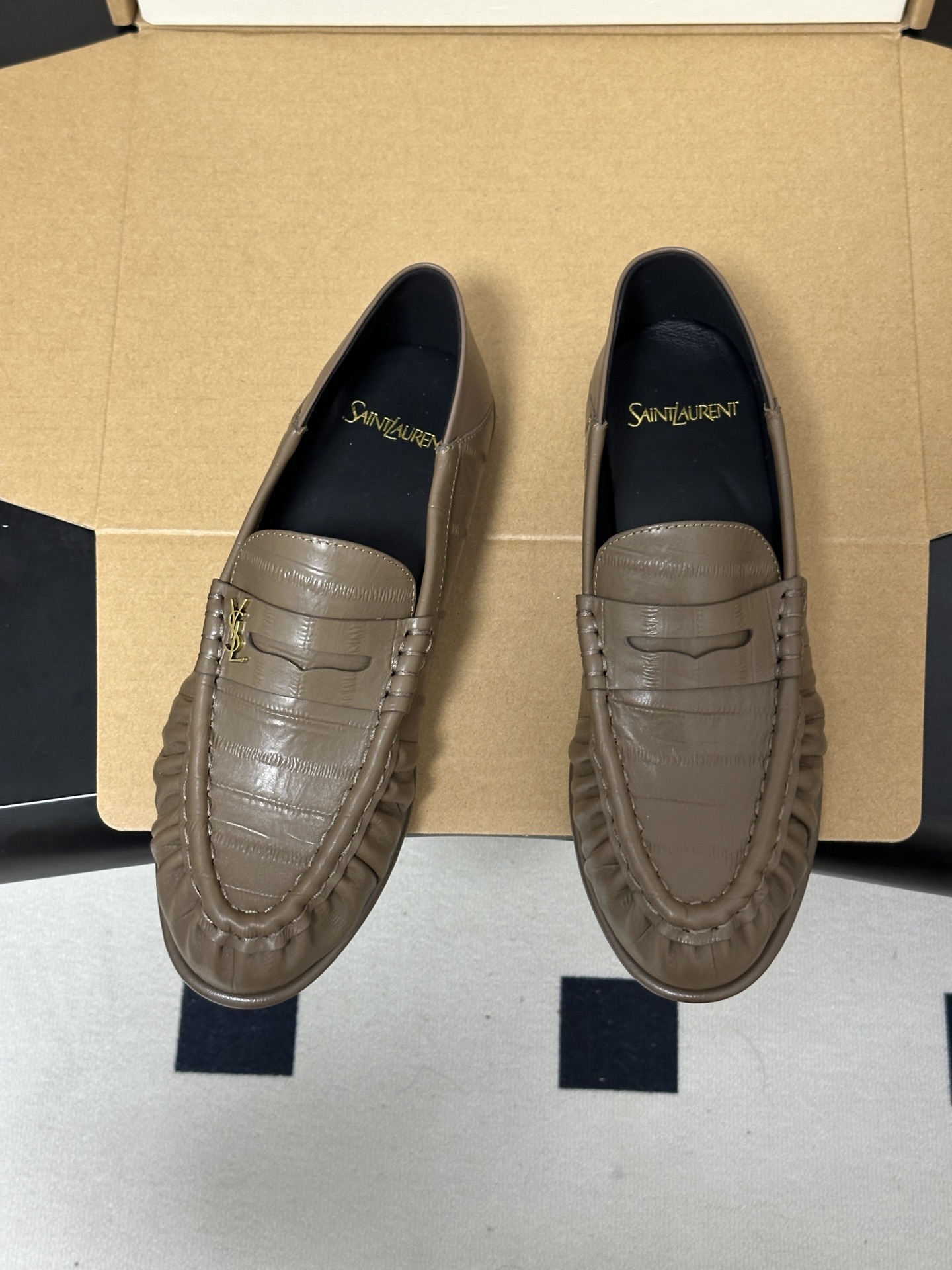 顶级品质 Saint Laurent 圣罗兰fw26 new arrival～  YSL LE LOAFER 踩跟懒人鞋