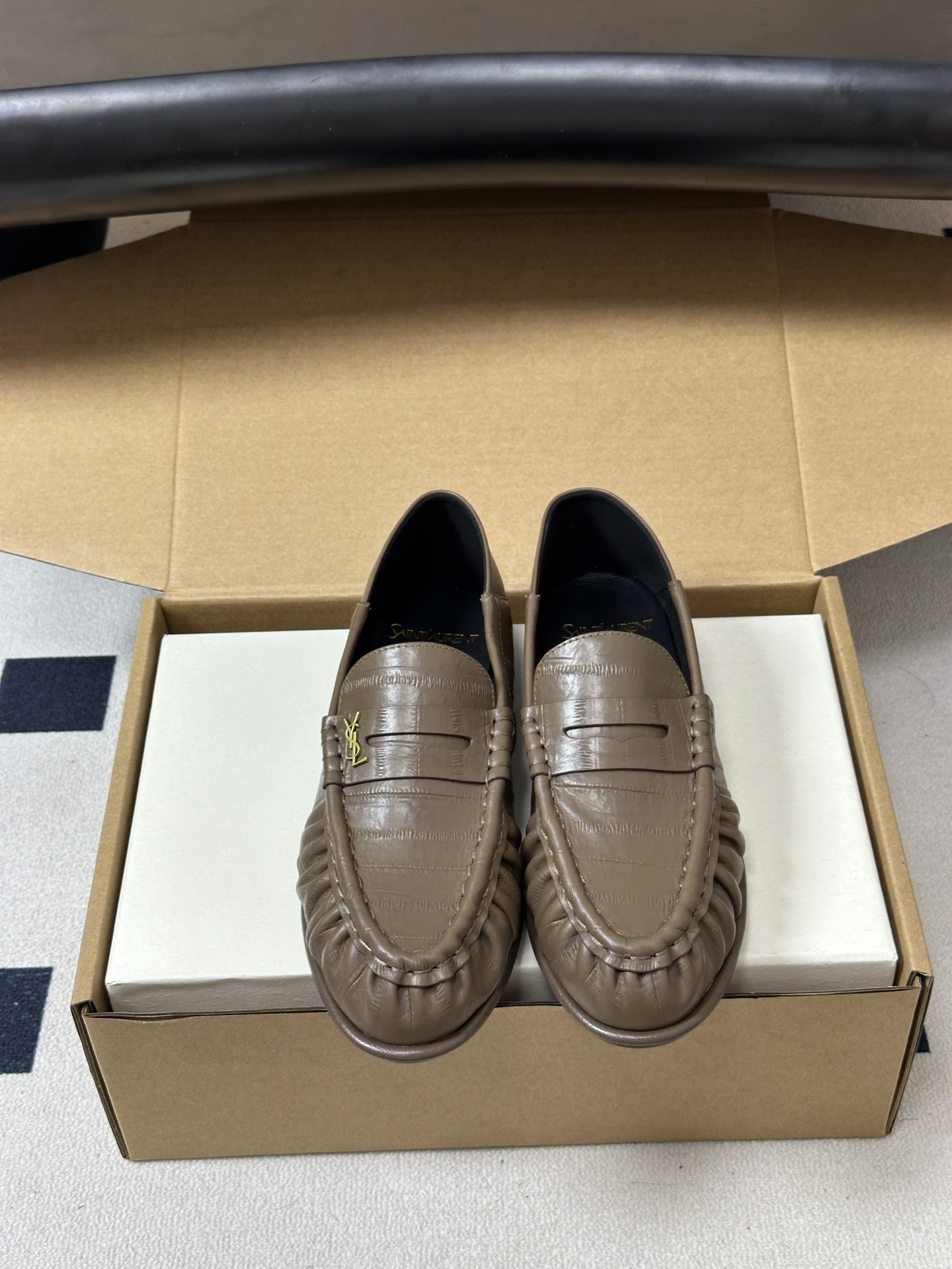顶级品质 Saint Laurent 圣罗兰fw26 new arrival～  YSL LE LOAFER 踩跟懒人鞋