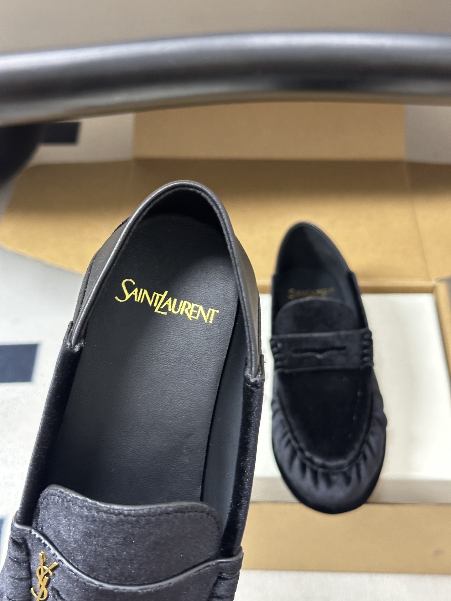 顶级品质 Saint Laurent 圣罗兰fw26 new arrival~ YSL LE LOAFER 踩跟懒人鞋 顶级品质 Saint Laurent 圣罗兰fw26 new arrival~ YSL LE LOAFER 踩跟懒人鞋
