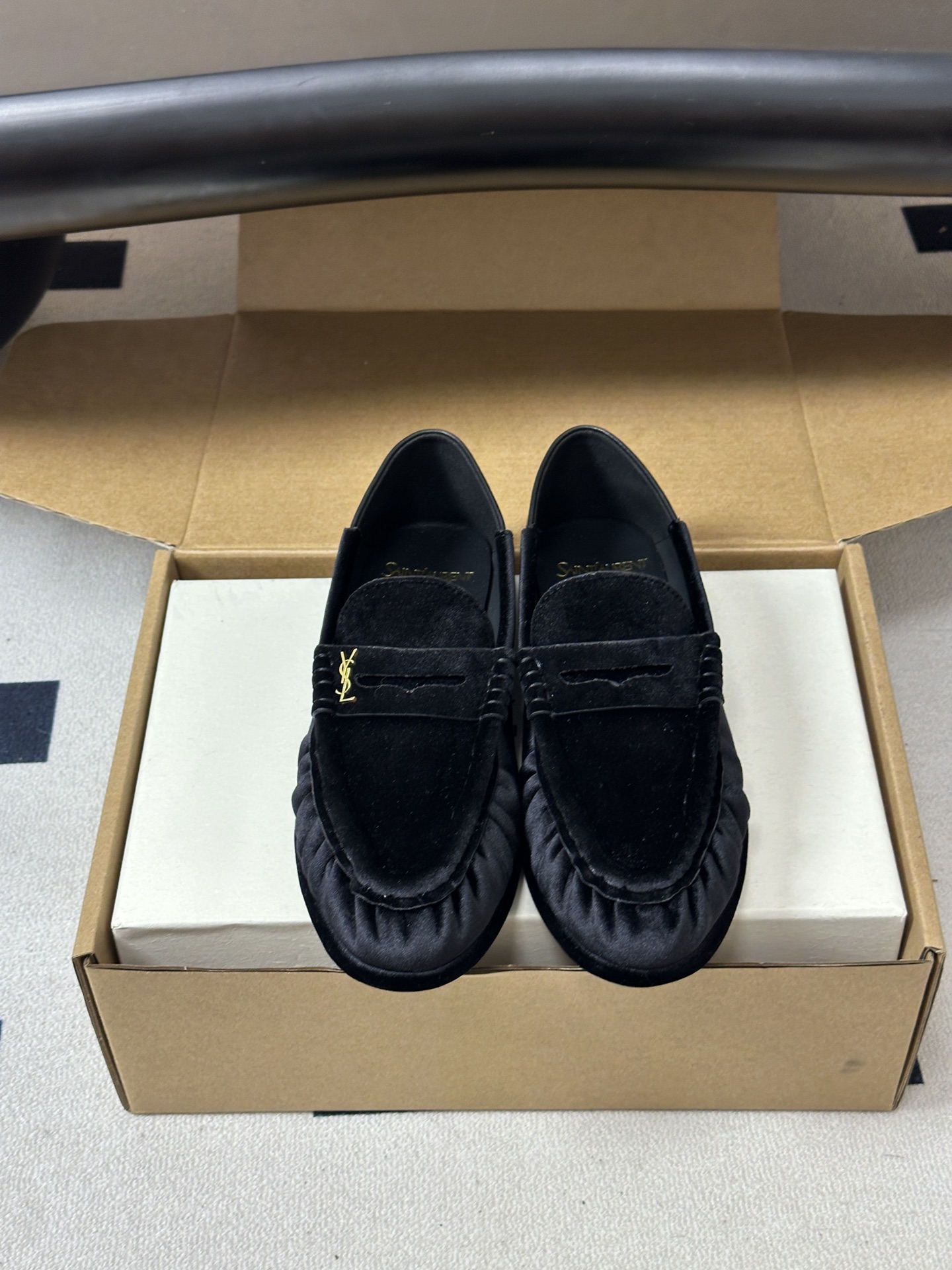 顶级品质 Saint Laurent 圣罗兰fw26 new arrival~ YSL LE LOAFER 踩跟懒人鞋 顶级品质 Saint Laurent 圣罗兰fw26 new arrival~ YSL LE LOAFER 踩跟懒人鞋