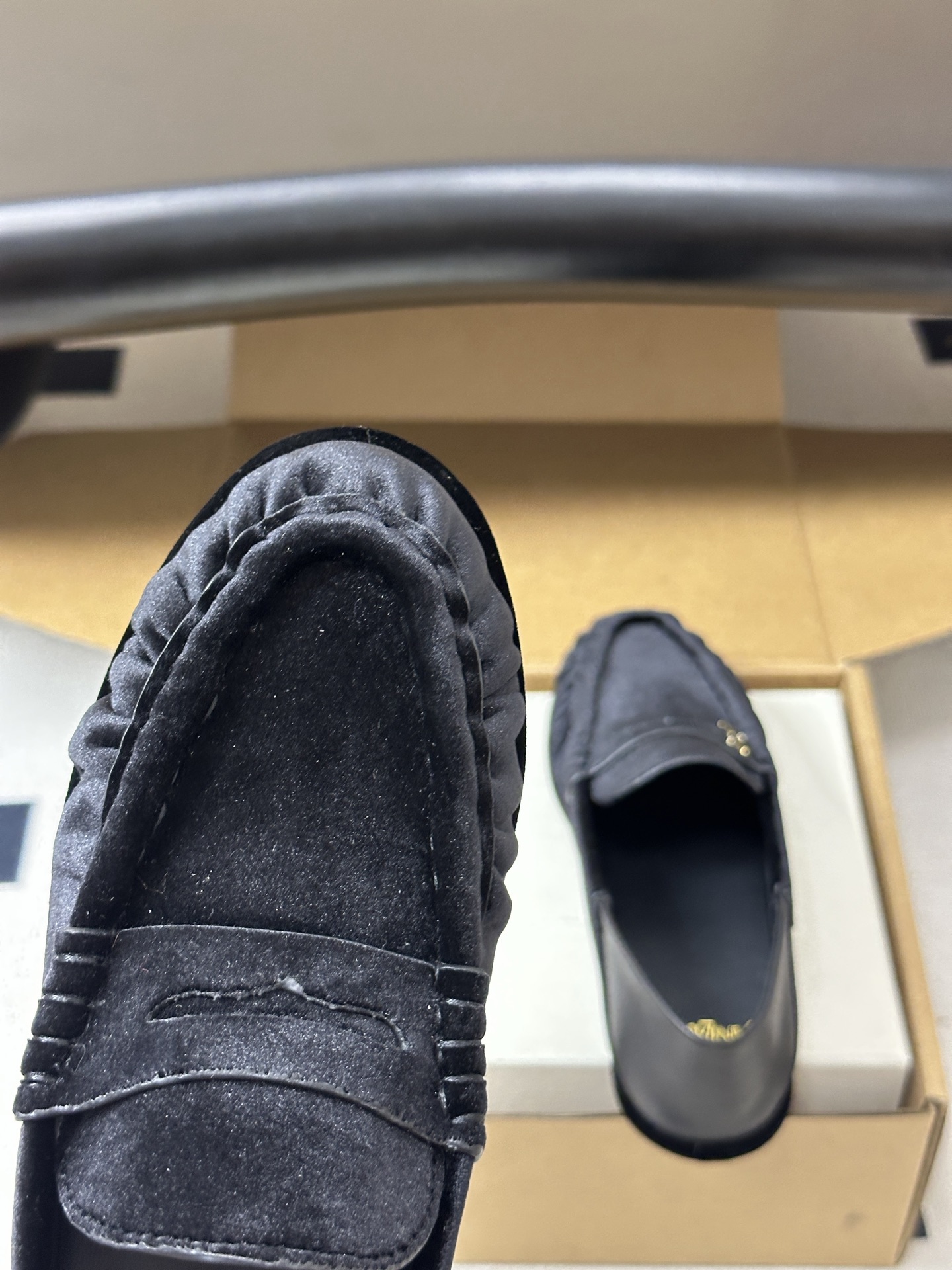 顶级品质 Saint Laurent 圣罗兰fw26 new arrival~ YSL LE LOAFER 踩跟懒人鞋 顶级品质 Saint Laurent 圣罗兰fw26 new arrival~ YSL LE LOAFER 踩跟懒人鞋