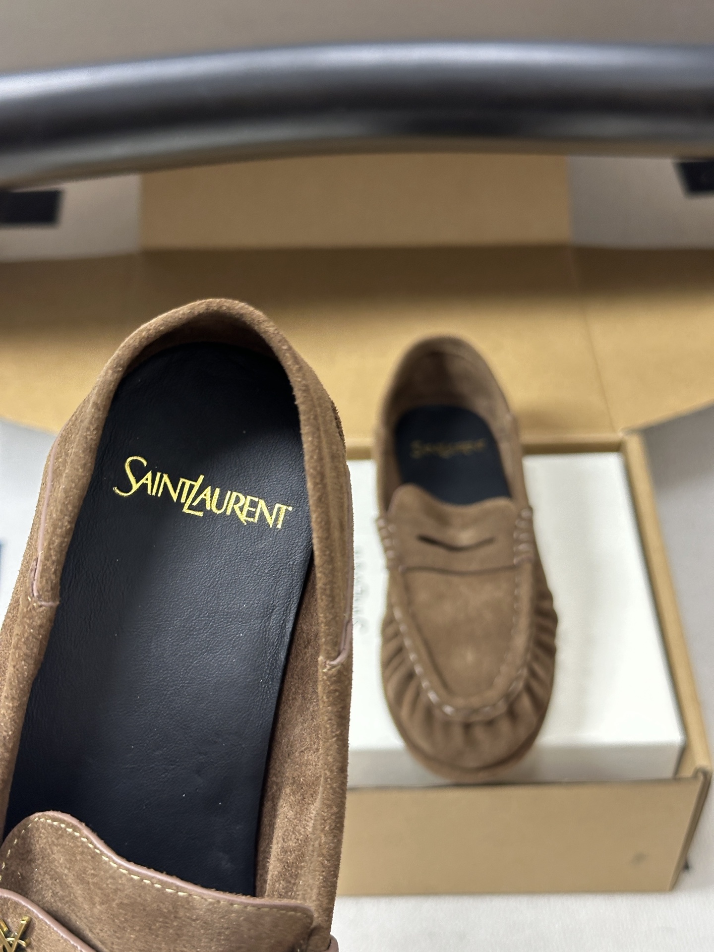 顶级品质 Saint Laurent 圣罗兰fw26 new arrival~ YSL LE LOAFER 踩跟懒人鞋 顶级品质 Saint Laurent 圣罗兰fw26 new arrival~ YSL LE LOAFER 踩跟懒人鞋