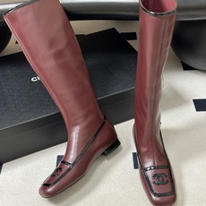 Chanel 香奈儿2026春夏新款 小香 26B走秀款经典双C电绣细高跟长靴方平头拼色后拉链平底/高跟弹力长靴 自带清 Chanel 香奈儿2026春夏新款 小香 26B走秀款经典双C电绣细高跟长靴方平头拼色后拉链平底/高跟弹力长靴 自带清