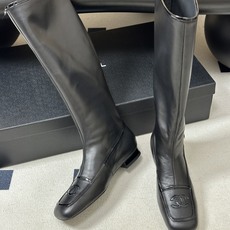 Chanel 香奈儿2026春夏新款 小香 26B走秀款经典双C电绣细高跟长靴方平头拼色后拉链平底/高跟弹力长靴 自带清 Chanel 香奈儿2026春夏新款 小香 26B走秀款经典双C电绣细高跟长靴方平头拼色后拉链平底/高跟弹力长靴 自带清