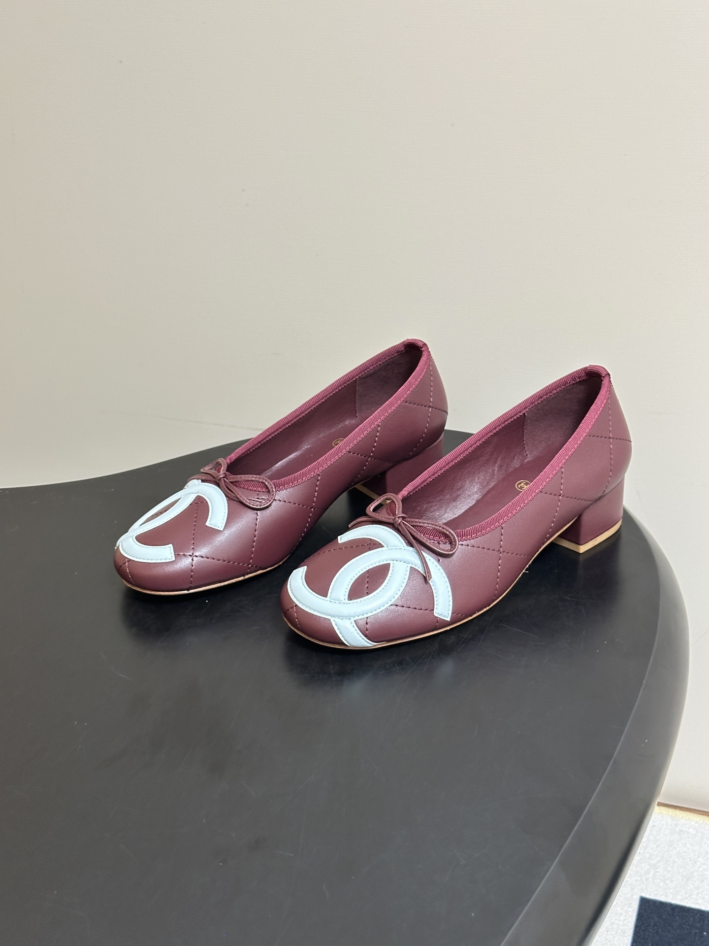 26P春夏新款Chanel 小香中古款康鹏2代真皮底系列芭蕾舞鞋大双C小粗跟单鞋经典蝴蝶结浅口单鞋 复古款来袭，好久不见