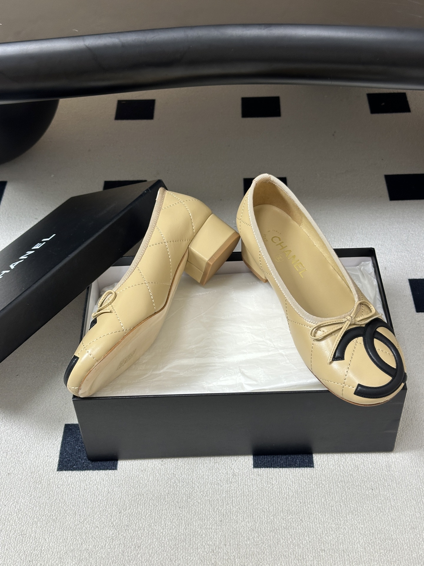 26P春夏新款Chanel 小香中古款康鹏2代真皮底系列芭蕾舞鞋大双C小粗跟单鞋经典蝴蝶结浅口单鞋 复古款来袭，好久不见