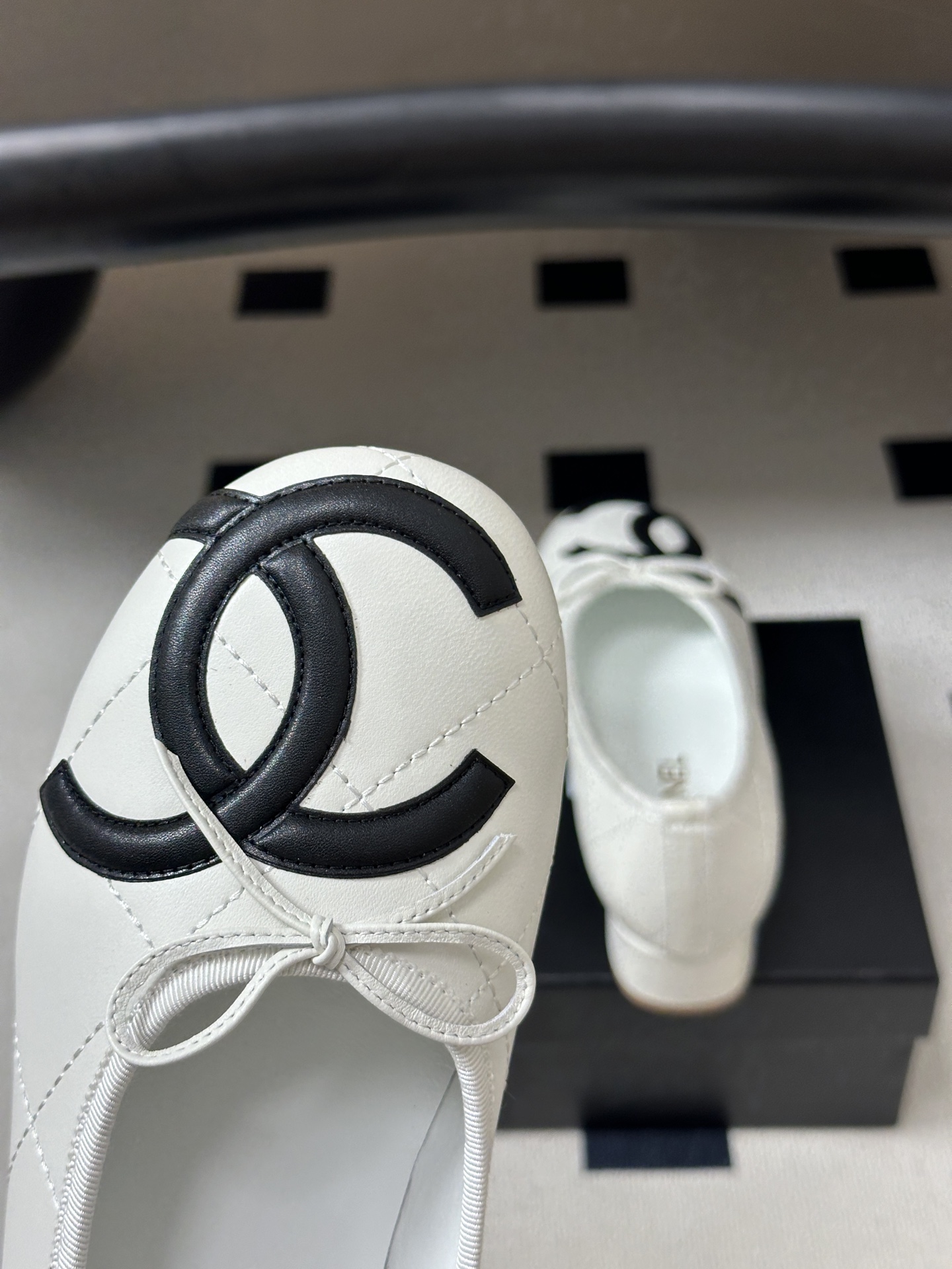 26P春夏新款Chanel 小香中古款康鹏2代真皮底系列芭蕾舞鞋大双C小粗跟单鞋经典蝴蝶结浅口单鞋 复古款来袭，好久不见