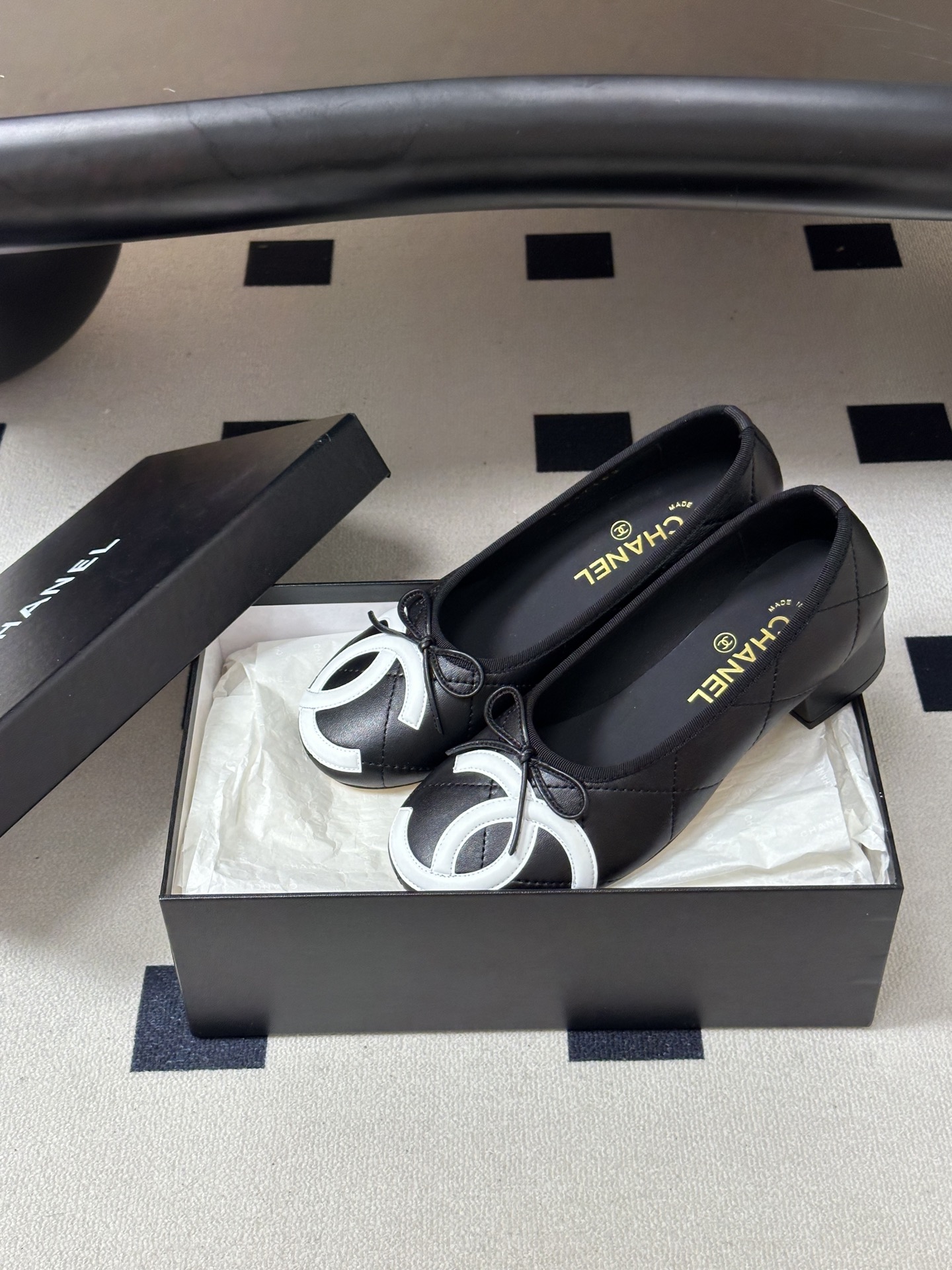 26P春夏新款Chanel 小香中古款康鹏2代真皮底系列芭蕾舞鞋大双C小粗跟单鞋经典蝴蝶结浅口单鞋 复古款来袭,好久不见 26P春夏新款Chanel 小香中古款康鹏2代真皮底系列芭蕾舞鞋大双C小粗跟单鞋经典蝴蝶结浅口单鞋 复古款来袭,好久不见