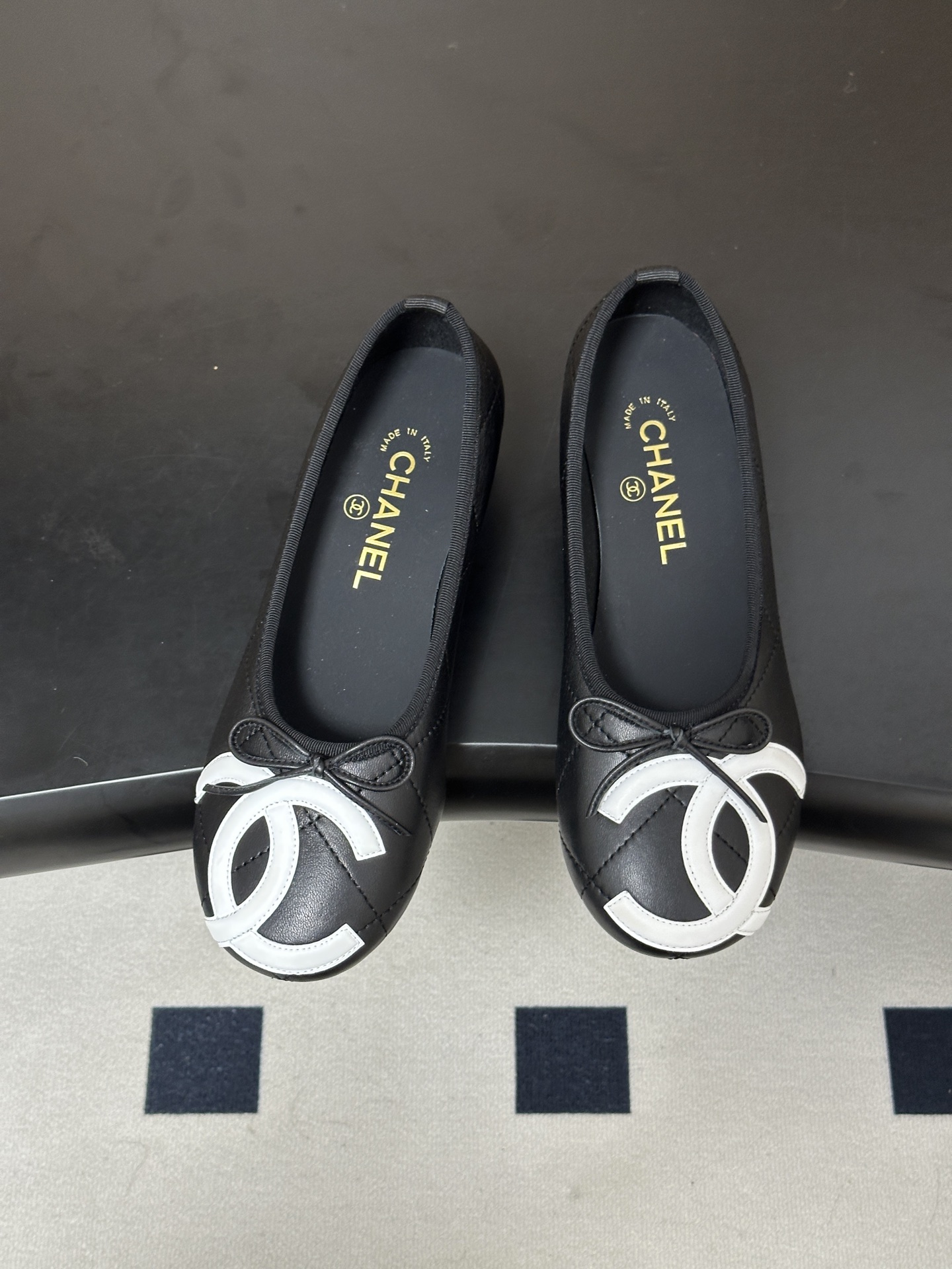 26P春夏新款Chanel 小香中古款康鹏2代真皮底系列芭蕾舞鞋大双C小粗跟单鞋经典蝴蝶结浅口单鞋 复古款来袭,好久不见 26P春夏新款Chanel 小香中古款康鹏2代真皮底系列芭蕾舞鞋大双C小粗跟单鞋经典蝴蝶结浅口单鞋 复古款来袭,好久不见