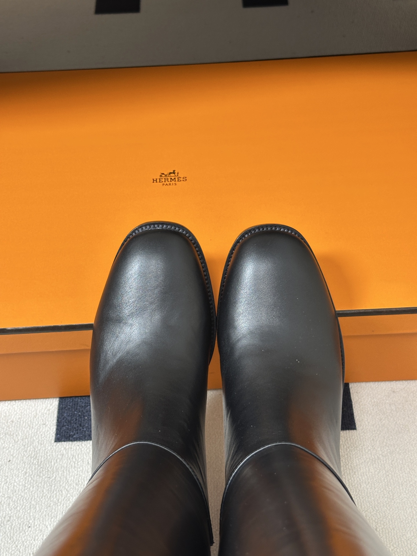 顶级品质（莞产） Hermes 爱马仕🐎 2026 秋冬新款 Lasso40长靴老钱风麂皮绒面直筒骑士靴皮面粗跟机车靴长