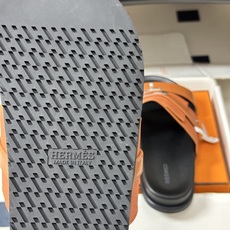 顶级品质(配高档飞机盒✈️) Hermes 爱马仕🐎 H家 Jackson 凉拖鞋系列最新二舅拖鞋 经典Kelly扣二舅 顶级品质(配高档飞机盒✈️) Hermes 爱马仕🐎 H家 Jackson 凉拖鞋系列最新二舅拖鞋 经典Kelly扣二舅