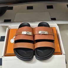 顶级品质(配高档飞机盒✈️) Hermes 爱马仕🐎 H家 Jackson 凉拖鞋系列最新二舅拖鞋 经典Kelly扣二舅 顶级品质(配高档飞机盒✈️) Hermes 爱马仕🐎 H家 Jackson 凉拖鞋系列最新二舅拖鞋 经典Kelly扣二舅