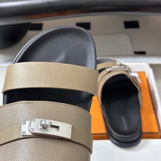 顶级品质(配高档飞机盒✈️) Hermes 爱马仕🐎 H家 Jackson 凉拖鞋系列最新二舅拖鞋 经典Kelly扣二舅 顶级品质(配高档飞机盒✈️) Hermes 爱马仕🐎 H家 Jackson 凉拖鞋系列最新二舅拖鞋 经典Kelly扣二舅