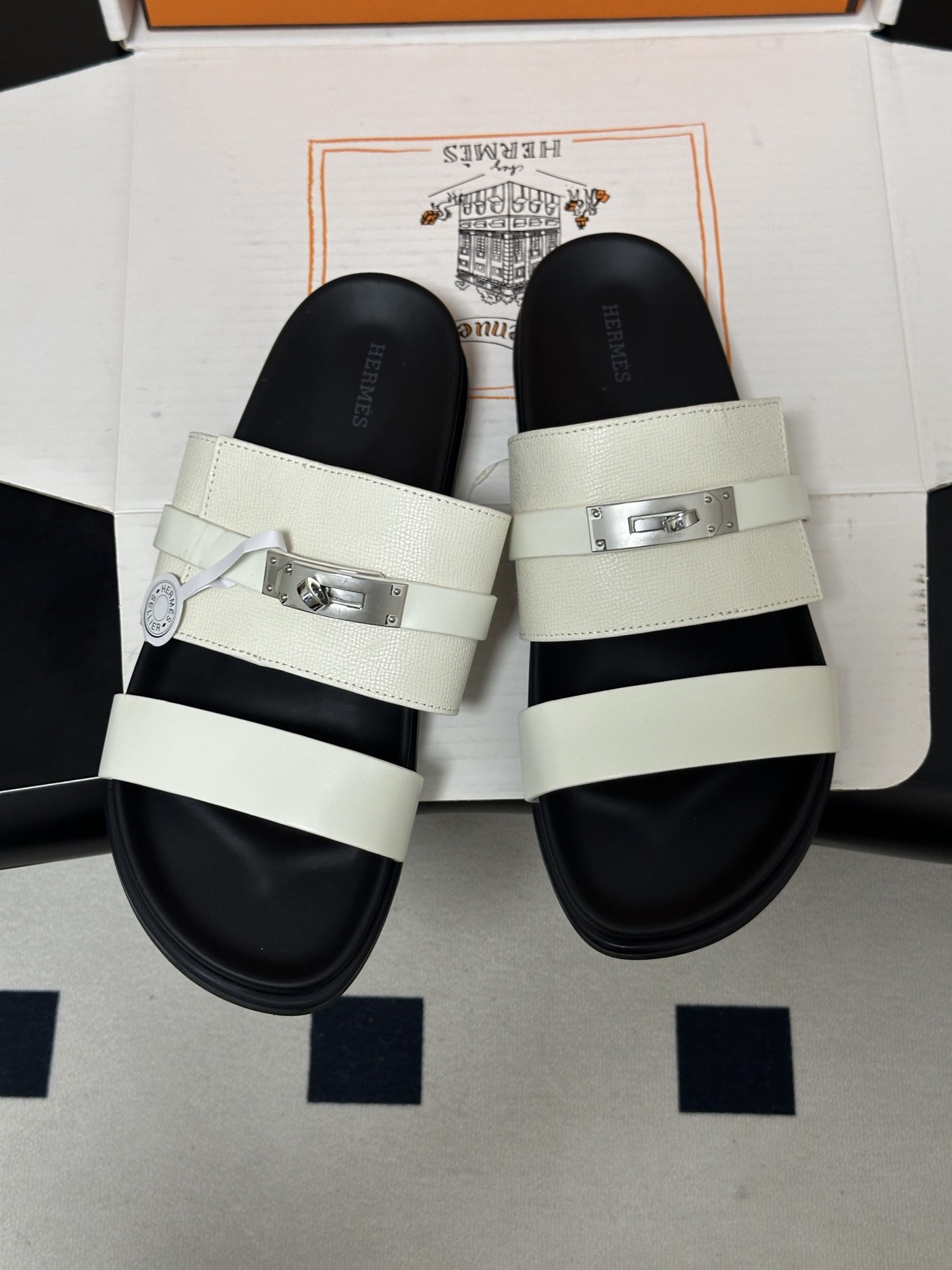 顶级品质（配高档飞机盒✈️） Hermes 爱马仕🐎 H家 Jackson 凉拖鞋系列最新二舅拖鞋 经典Kelly扣二舅
