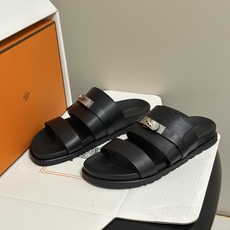 顶级品质(配高档飞机盒✈️) Hermes 爱马仕🐎 H家 Jackson 凉拖鞋系列最新二舅拖鞋 经典Kelly扣二舅 顶级品质(配高档飞机盒✈️) Hermes 爱马仕🐎 H家 Jackson 凉拖鞋系列最新二舅拖鞋 经典Kelly扣二舅