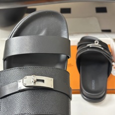 顶级品质(配高档飞机盒✈️) Hermes 爱马仕🐎 H家 Jackson 凉拖鞋系列最新二舅拖鞋 经典Kelly扣二舅 顶级品质(配高档飞机盒✈️) Hermes 爱马仕🐎 H家 Jackson 凉拖鞋系列最新二舅拖鞋 经典Kelly扣二舅