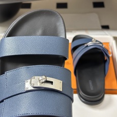顶级品质(配高档飞机盒✈️) Hermes 爱马仕🐎 H家 Jackson 凉拖鞋系列最新二舅拖鞋 经典Kelly扣二舅 顶级品质(配高档飞机盒✈️) Hermes 爱马仕🐎 H家 Jackson 凉拖鞋系列最新二舅拖鞋 经典Kelly扣二舅