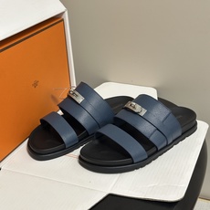 顶级品质(配高档飞机盒✈️) Hermes 爱马仕🐎 H家 Jackson 凉拖鞋系列最新二舅拖鞋 经典Kelly扣二舅 顶级品质(配高档飞机盒✈️) Hermes 爱马仕🐎 H家 Jackson 凉拖鞋系列最新二舅拖鞋 经典Kelly扣二舅