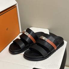 顶级品质(配高档飞机盒✈️) Hermes 爱马仕🐎 H家 Jackson 凉拖鞋系列最新二舅拖鞋 经典Kelly扣二舅 顶级品质(配高档飞机盒✈️) Hermes 爱马仕🐎 H家 Jackson 凉拖鞋系列最新二舅拖鞋 经典Kelly扣二舅