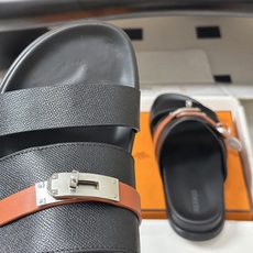 顶级品质(配高档飞机盒✈️) Hermes 爱马仕🐎 H家 Jackson 凉拖鞋系列最新二舅拖鞋 经典Kelly扣二舅 顶级品质(配高档飞机盒✈️) Hermes 爱马仕🐎 H家 Jackson 凉拖鞋系列最新二舅拖鞋 经典Kelly扣二舅