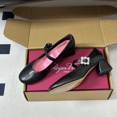 顶级品质(莞产) 2026早秋新款 Roger vivier 罗杰维维亚 RV Efflorescence 玛丽珍高跟鞋 顶级品质(莞产) 2026早秋新款 Roger vivier 罗杰维维亚 RV Efflorescence 玛丽珍高跟鞋