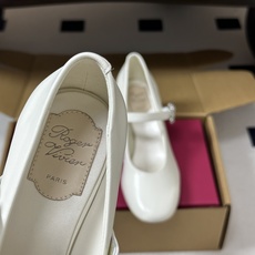 顶级品质(莞产) 2026早秋新款 Roger vivier 罗杰维维亚 RV Efflorescence 玛丽珍高跟鞋 顶级品质(莞产) 2026早秋新款 Roger vivier 罗杰维维亚 RV Efflorescence 玛丽珍高跟鞋