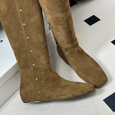 小众潮牌 Max mara26ss秋冬新品走秀主推款欧美风小方头内增高平底过膝长靴骑士靴 狠货上新🔥搭配一排小铆钉金属扣 小众潮牌 Max mara26ss秋冬新品走秀主推款欧美风小方头内增高平底过膝长靴骑士靴 狠货上新🔥搭配一排小铆钉金属扣