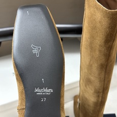 小众潮牌 Max mara26ss秋冬新品走秀主推款欧美风小方头内增高平底过膝长靴骑士靴 狠货上新🔥搭配一排小铆钉金属扣 小众潮牌 Max mara26ss秋冬新品走秀主推款欧美风小方头内增高平底过膝长靴骑士靴 狠货上新🔥搭配一排小铆钉金属扣