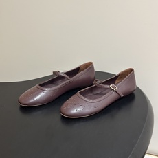 Gianvito Rossi 26 早秋新款 罗西GR 复古雕花冲孔芭蕾舞鞋薄底超软浅口单鞋经典 R 扣一字带平底玛丽珍 Gianvito Rossi 26 早秋新款 罗西GR 复古雕花冲孔芭蕾舞鞋薄底超软浅口单鞋经典 R 扣一字带平底玛丽珍
