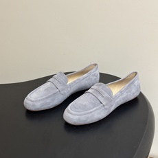 Gianvito Rossi 26 早秋新款 罗西GR 芭蕾舞鞋薄底超软浅口单鞋平底复古麂皮绒面乐福鞋 轻盈生趣,姿态自 Gianvito Rossi 26 早秋新款 罗西GR 芭蕾舞鞋薄底超软浅口单鞋平底复古麂皮绒面乐福鞋 轻盈生趣,姿态自