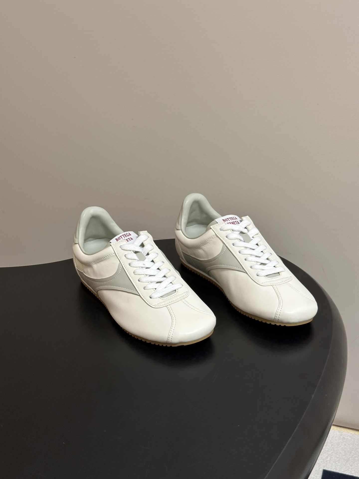 男码➕10 Bottega Veneta BV葆蝶家 26ss 早秋新款 复古阿甘鞋 老钱风系带德训鞋休闲运动鞋情侣款 