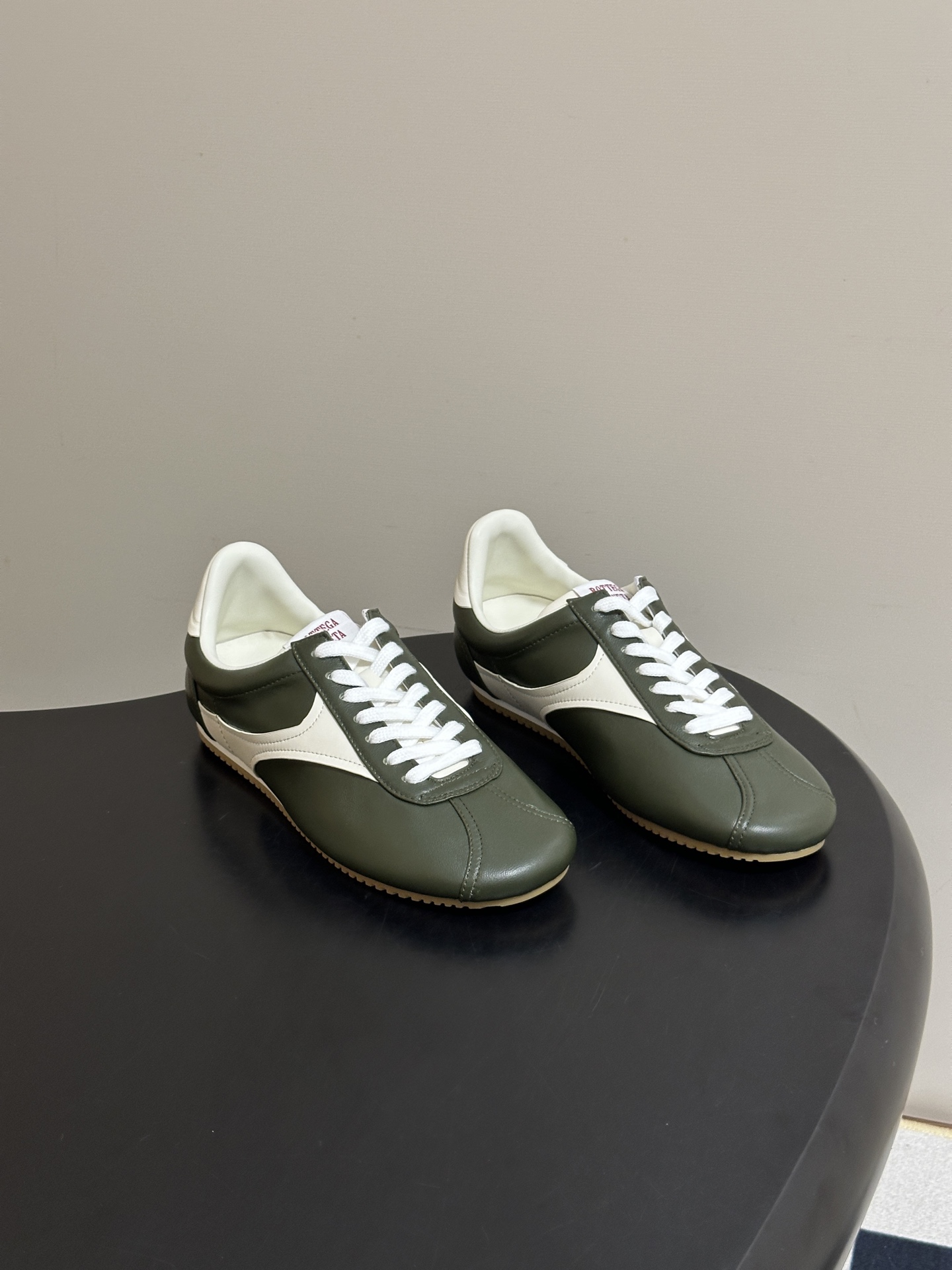 男码➕10 Bottega Veneta BV葆蝶家 26ss 早秋新款 复古阿甘鞋 老钱风系带德训鞋休闲运动鞋情侣款 