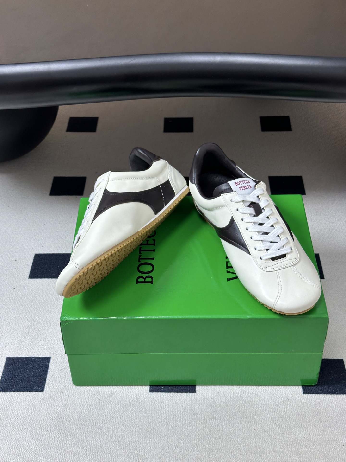男码➕10 Bottega Veneta BV葆蝶家 26ss 早秋新款 复古阿甘鞋 老钱风系带德训鞋休闲运动鞋情侣款 