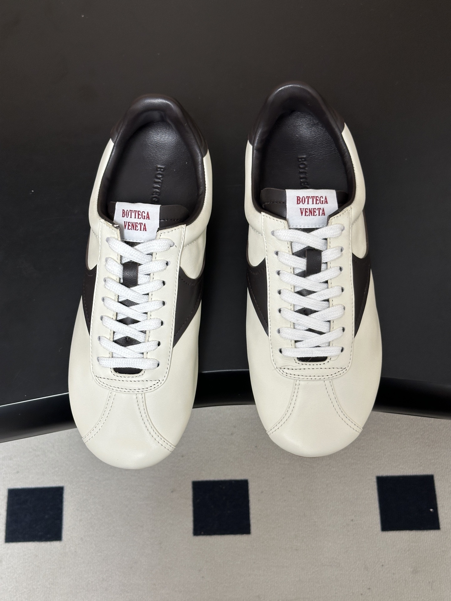 男码➕10 Bottega Veneta BV葆蝶家 26ss 早秋新款 复古阿甘鞋 老钱风系带德训鞋休闲运动鞋情侣款 