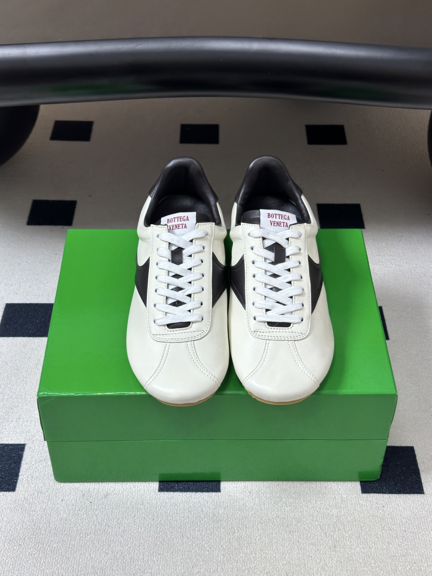 男码➕10 Bottega Veneta BV葆蝶家 26ss 早秋新款 复古阿甘鞋 老钱风系带德训鞋休闲运动鞋情侣款 