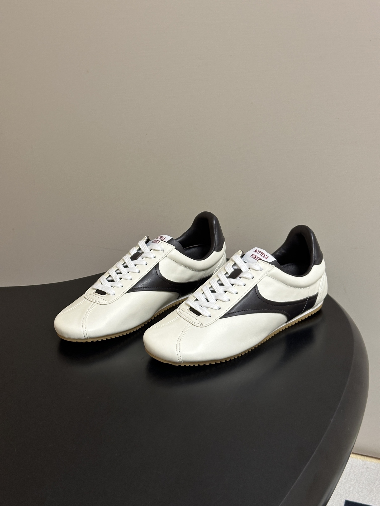 男码➕10 Bottega Veneta BV葆蝶家 26ss 早秋新款 复古阿甘鞋 老钱风系带德训鞋休闲运动鞋情侣款 