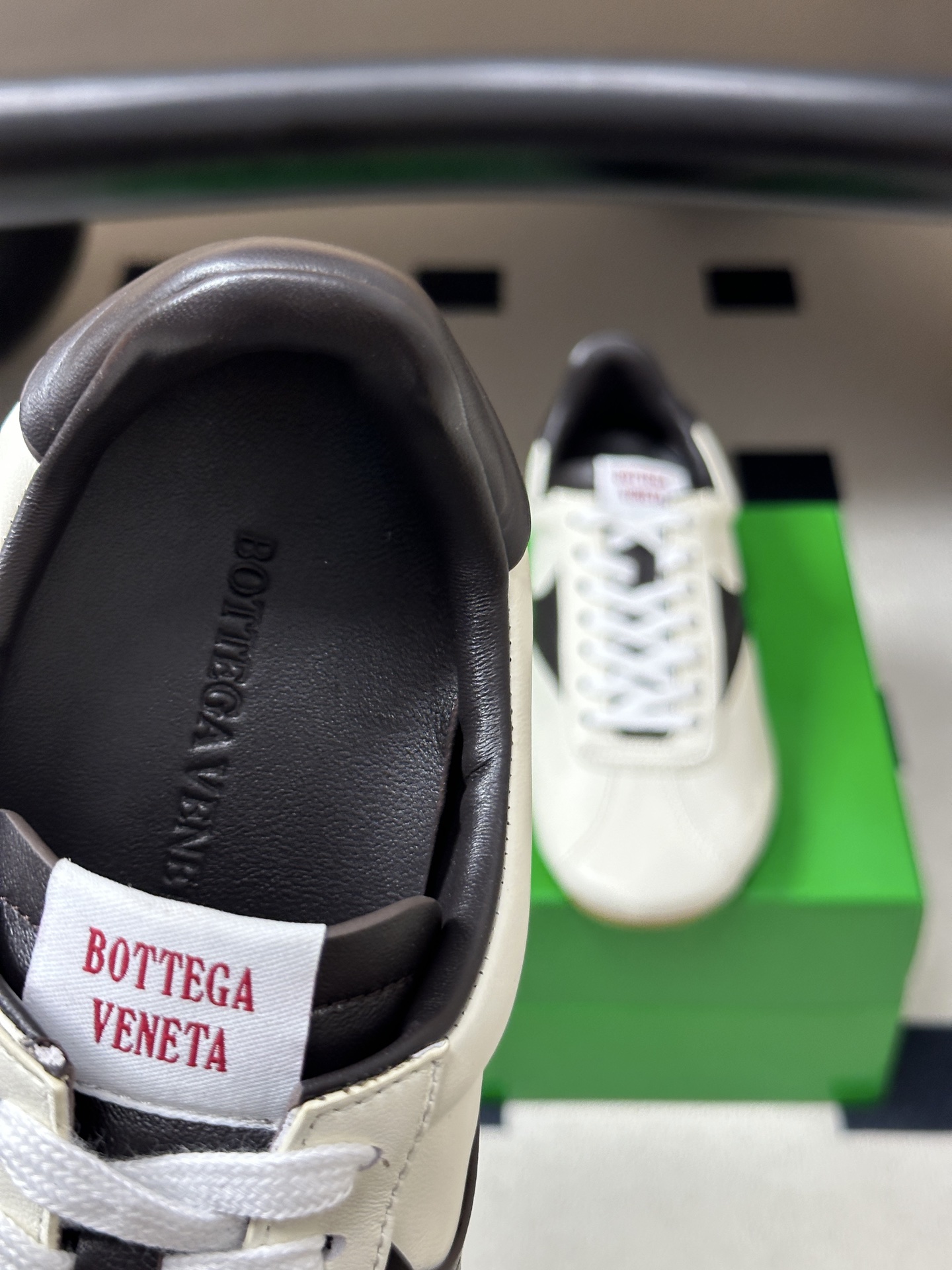 男码➕10 Bottega Veneta BV葆蝶家 26ss 早秋新款 复古阿甘鞋 老钱风系带德训鞋休闲运动鞋情侣款 