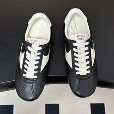 男码➕10 Bottega Veneta BV葆蝶家 26ss 早秋新款 复古阿甘鞋 老钱风系带德训鞋休闲运动鞋情侣款 男码➕10 Bottega Veneta BV葆蝶家 26ss 早秋新款 复古阿甘鞋 老钱风系带德训鞋休闲运动鞋情侣款