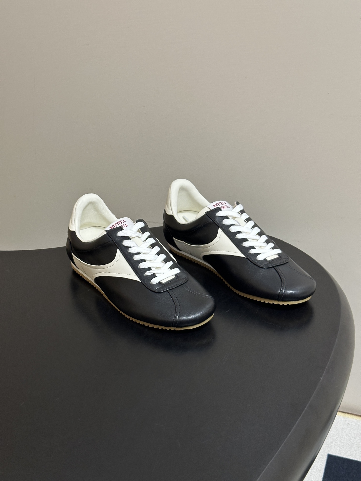 男码➕10 Bottega Veneta BV葆蝶家 26ss 早秋新款 复古阿甘鞋 老钱风系带德训鞋休闲运动鞋情侣款 