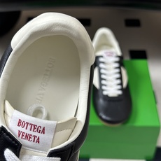 男码➕10 Bottega Veneta BV葆蝶家 26ss 早秋新款 复古阿甘鞋 老钱风系带德训鞋休闲运动鞋情侣款 男码➕10 Bottega Veneta BV葆蝶家 26ss 早秋新款 复古阿甘鞋 老钱风系带德训鞋休闲运动鞋情侣款