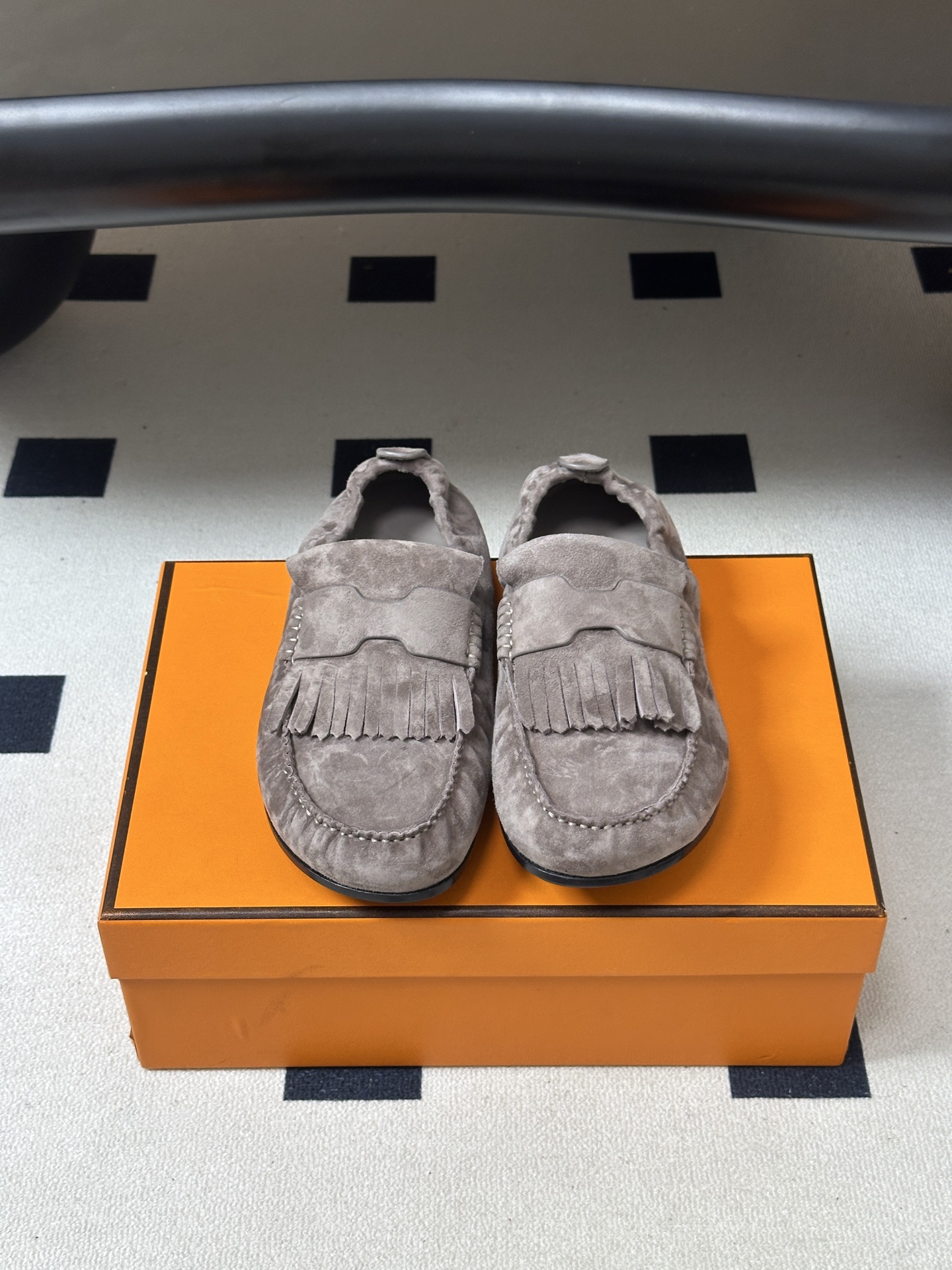 顶级品质 Hermes 爱马仕🐎H家 26s 早秋新款Nod乐福鞋系列麂皮绒面圆头复古老钱风乐福鞋流苏勃肯风平底休闲鞋 