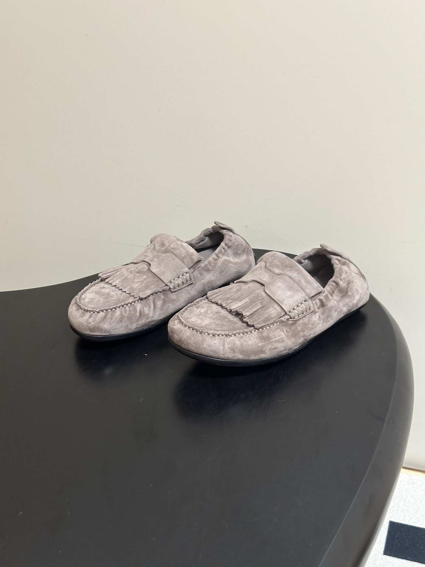 顶级品质 Hermes 爱马仕🐎H家 26s 早秋新款Nod乐福鞋系列麂皮绒面圆头复古老钱风乐福鞋流苏勃肯风平底休闲鞋 