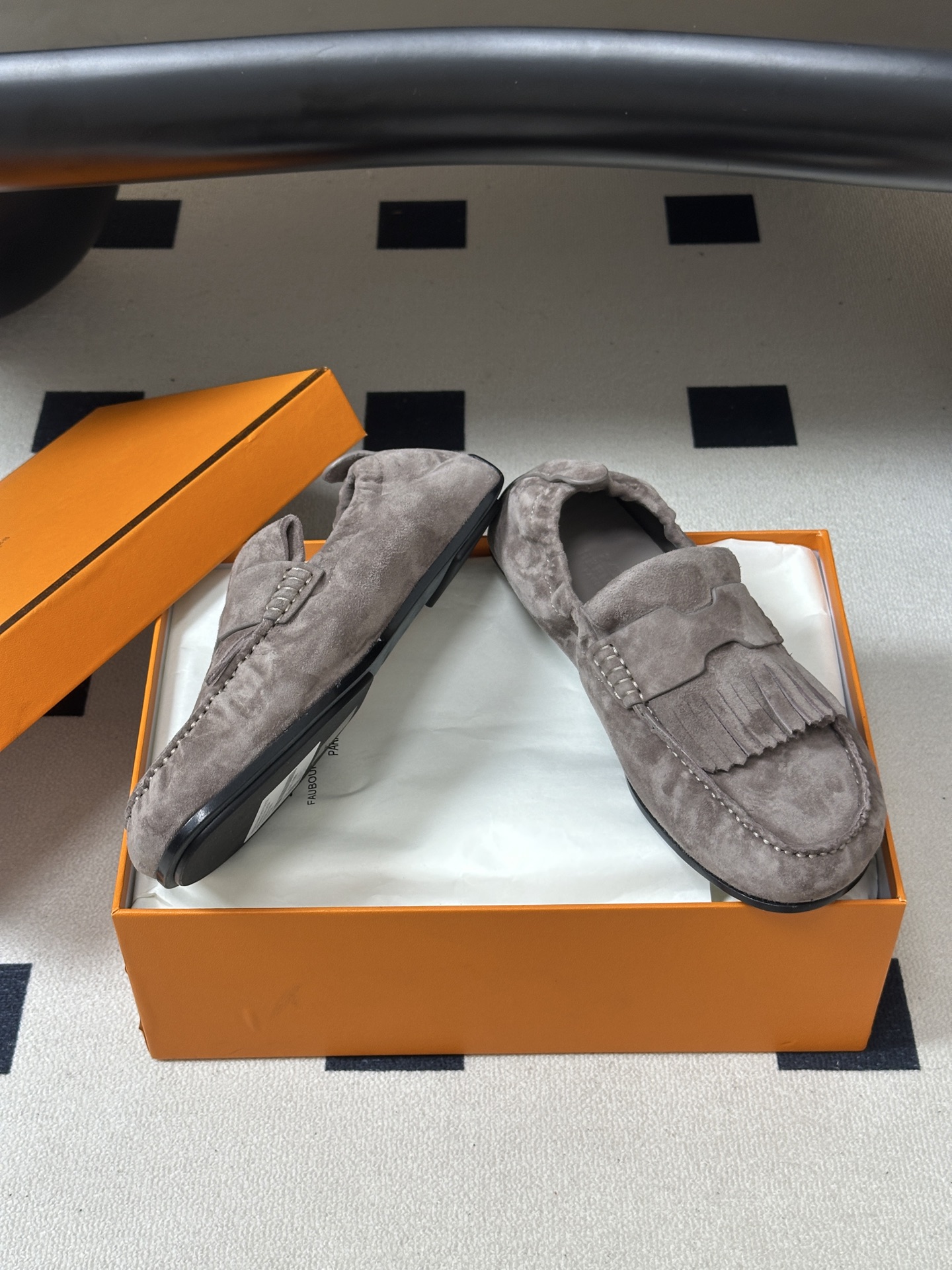 顶级品质 Hermes 爱马仕🐎H家 26s 早秋新款Nod乐福鞋系列麂皮绒面圆头复古老钱风乐福鞋流苏勃肯风平底休闲鞋 
