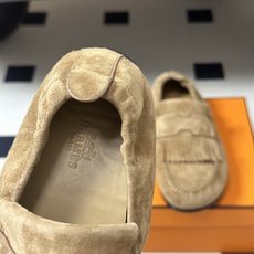 顶级品质 Hermes 爱马仕🐎H家 26s 早秋新款Nod乐福鞋系列麂皮绒面圆头复古老钱风乐福鞋流苏勃肯风平底休闲鞋 顶级品质 Hermes 爱马仕🐎H家 26s 早秋新款Nod乐福鞋系列麂皮绒面圆头复古老钱风乐福鞋流苏勃肯风平底休闲鞋